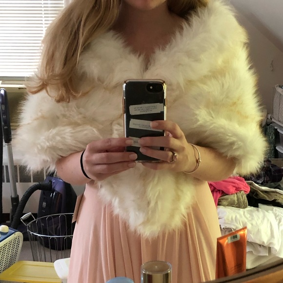 Fur Shrugs - Picture 3 of 4